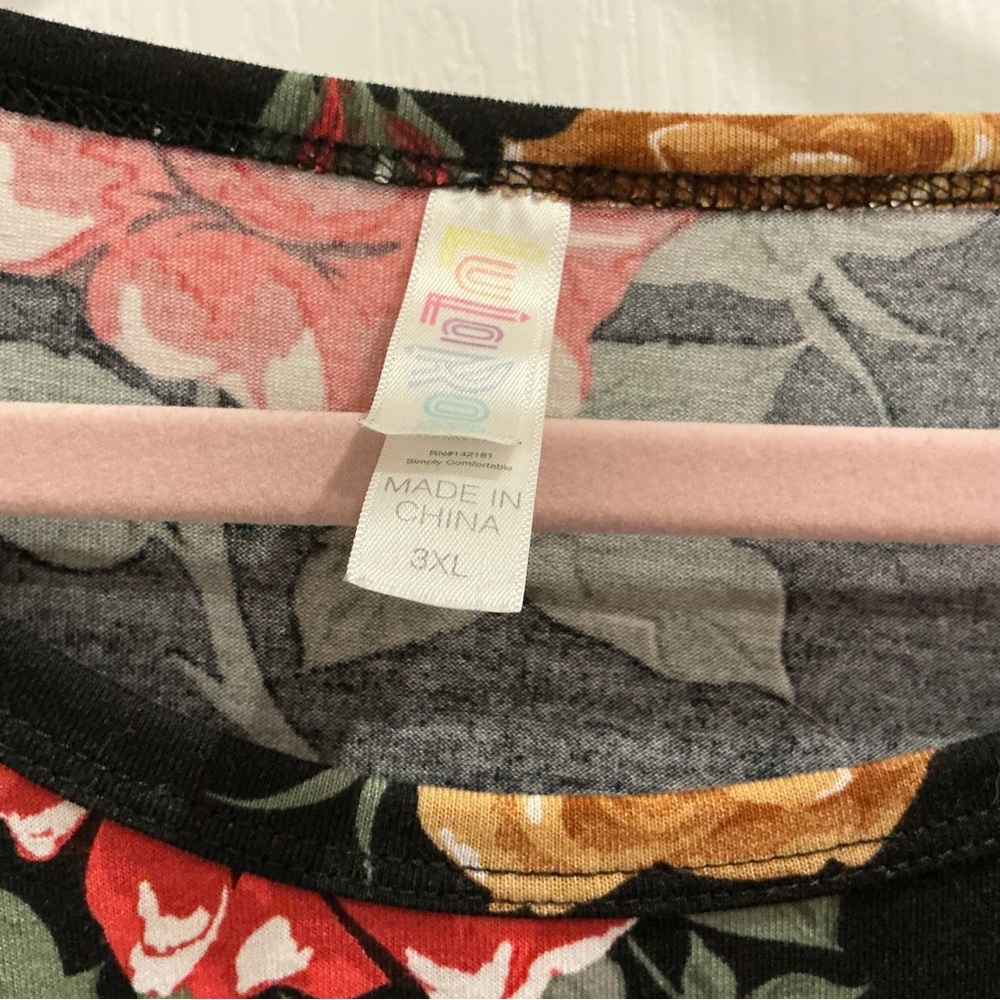 LuLaRoe Black Floral Scoop Neck Tunic with Red and Gold Roses - Picture 4 of 7